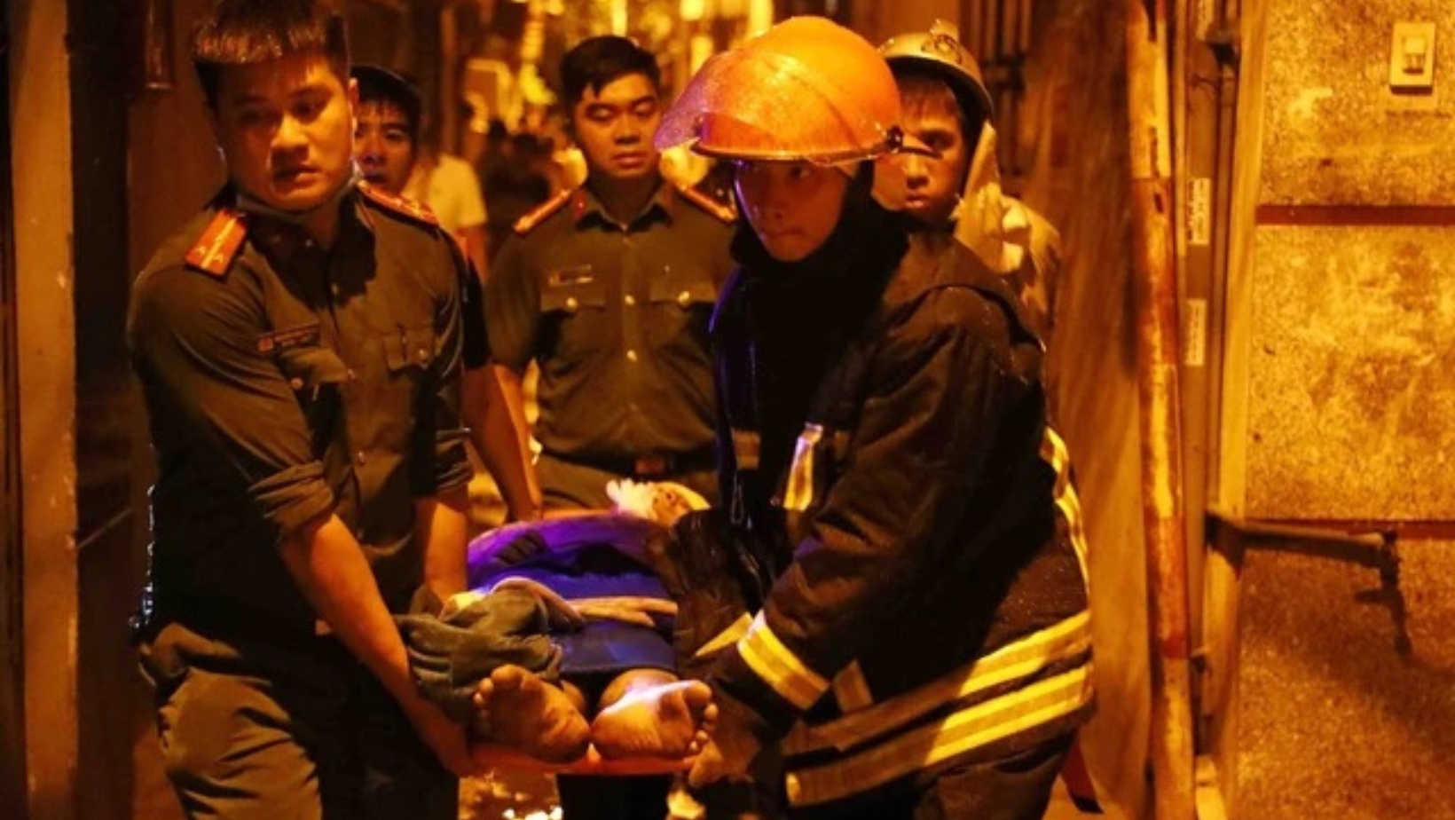 Cháy chung cư mini trên phố Khương Hạ, Hà Nội có số người thương vong rất lớn