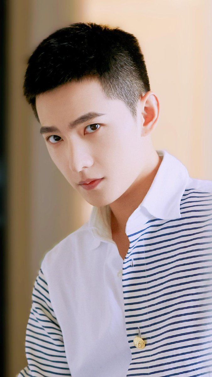 Tóc nam ngắn húi cua