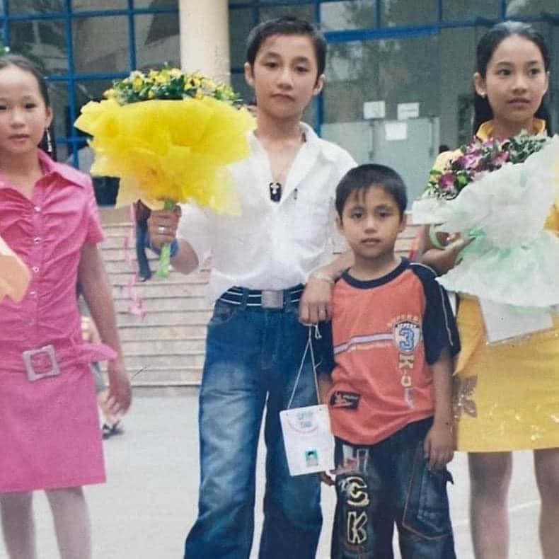 MONO và Sơn Tùng từ nhỏ trông ngô nghê đáng yêu và gương mặt cũng đã có nét sẵn