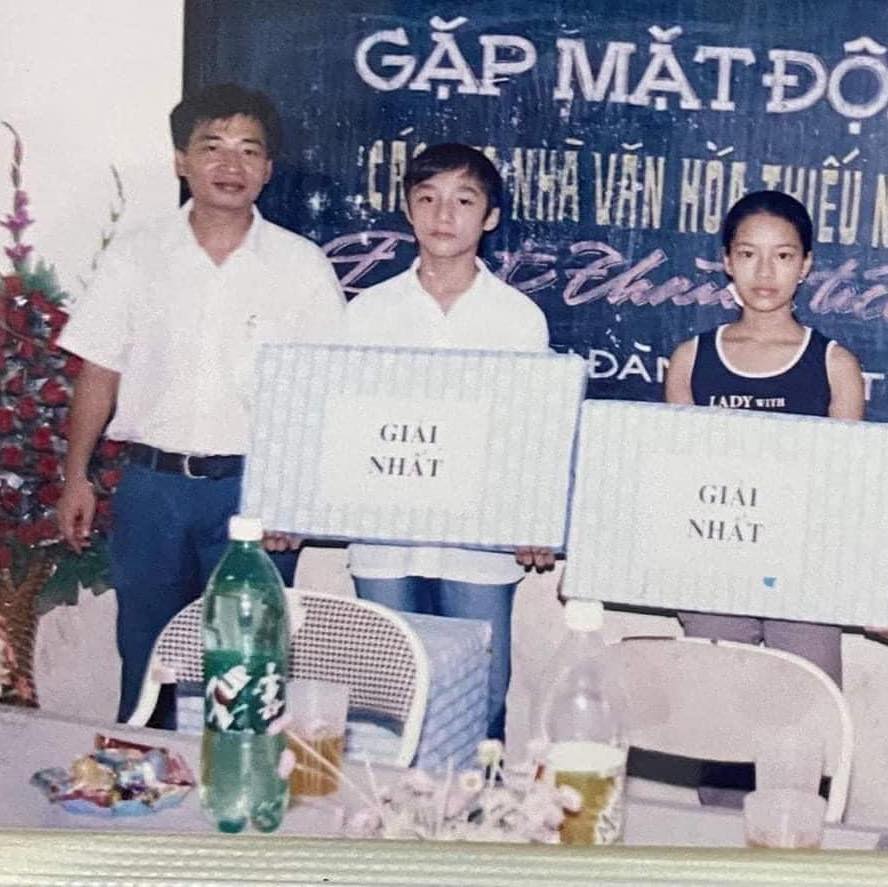 Có thể thấy, Sơn Tùng đã bộc lộ năng khiếu với âm nhạc từ khi còn nhỏ, anh tham gia các hoạt động của Nhà văn hóa thiếu nhi