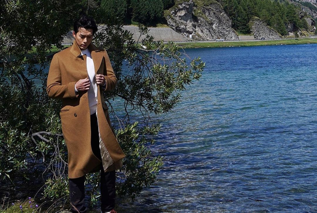 Được biết, thu nhập từ các hoạt động thương mại và đại diện hình ảnh của anh vào khoảng 515.000-587.000 USD hàng năm.