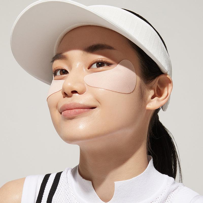 Tuy nhiên, thay vì chuyển sang dùng miếng dán chống nắng và “ngó lơ” các sản phẩm kem chống nắng, bạn hãy kết hợp chúng lại với nhau để bảo vệ da toàn diện.