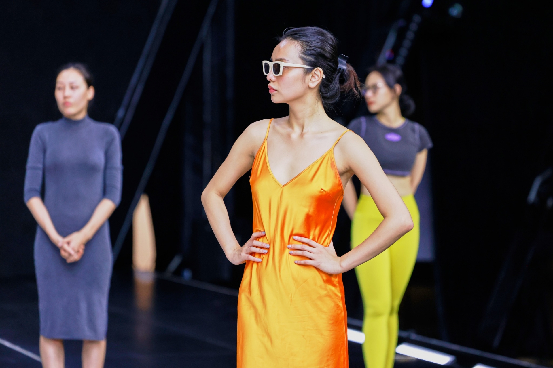 Lộ diện mặt mộc của top 41 Hoa hậu Hoàn vũ Việt Nam 2022 tại buổi tổng duyệt - Ảnh 2