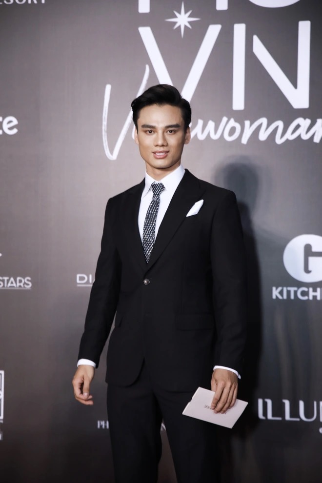 Lộ diện những khách mời đầu tiên tại thảm đỏ Hoa hậu Hoàn vũ Việt Nam - Ảnh 13