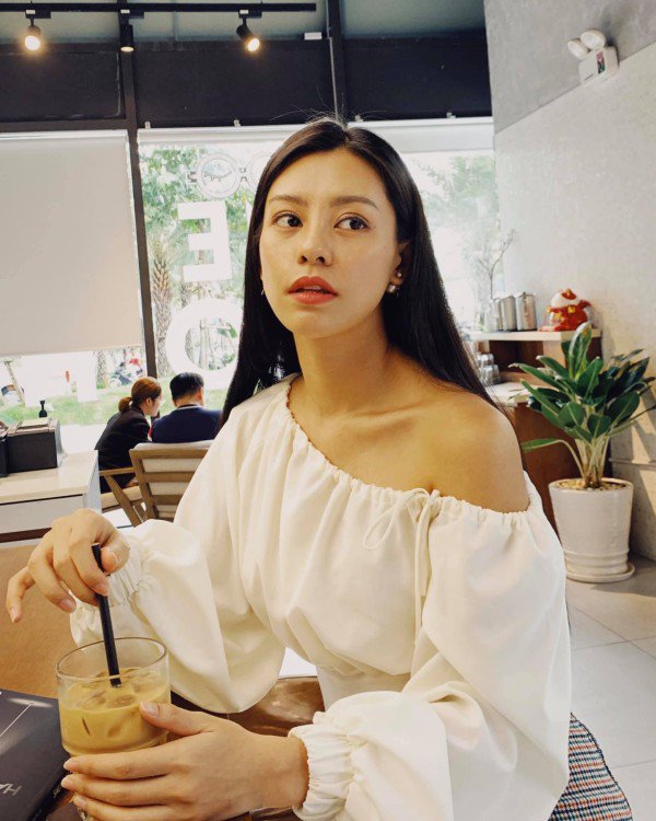 Vẻ đẹp gợi cảm Bùi Lan Hương người đóng “nữ hoàng chân đất” Khánh Ly trong “Em và Trịnh” - Ảnh 16