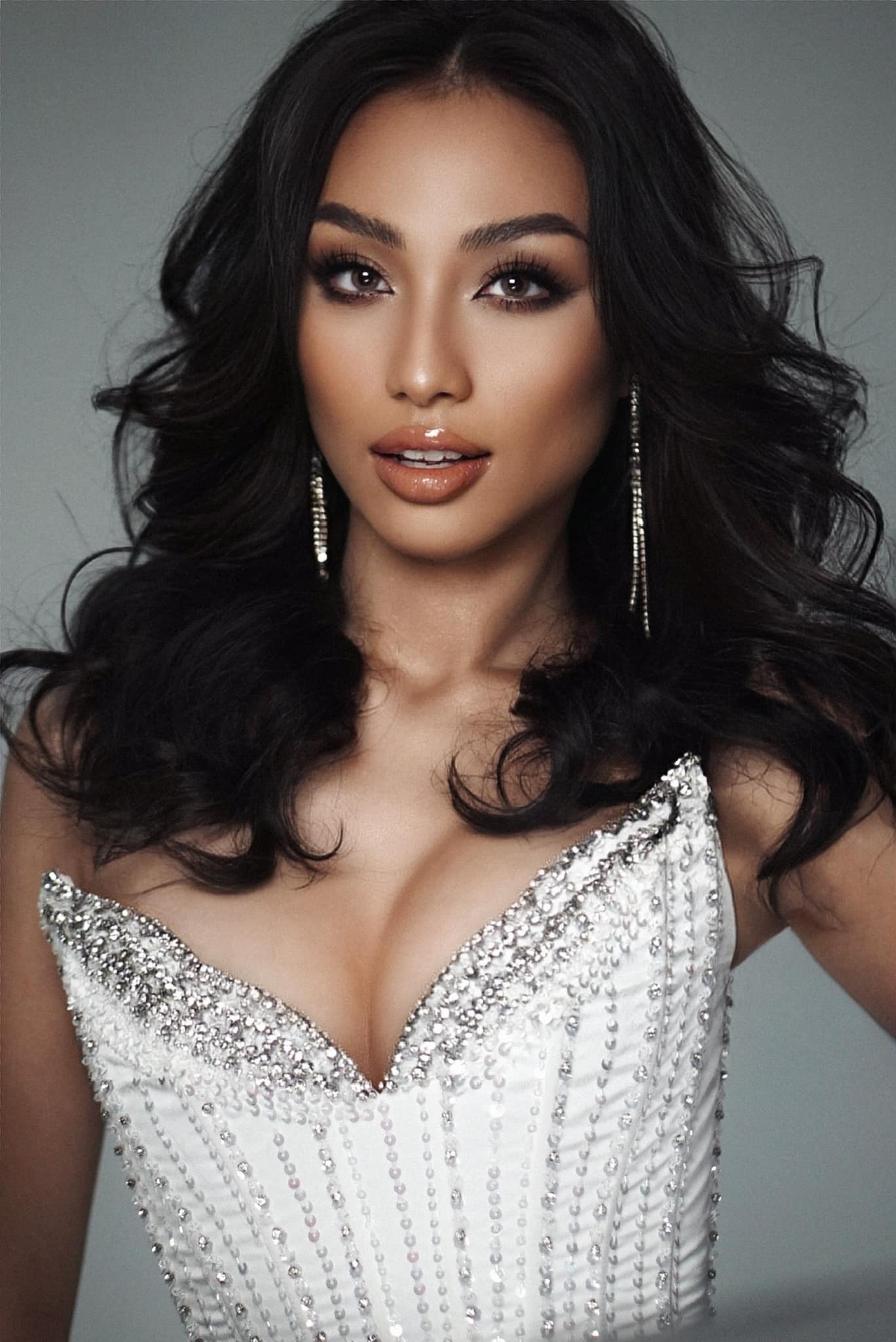 Nhóm bạn vạn người mê bước ra từ cuộc thi sắc đẹp Hoa hậu Hoàn vũ Việt Nam 2022 - Ảnh 2