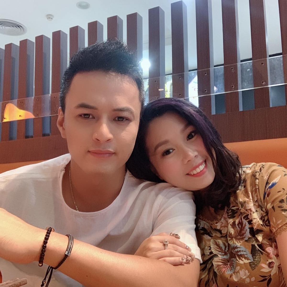 Hôn nhân của Hồng Đăng và Anh Đào: 14 năm mặn nồng, luôn tạo được sự tin tưởng với vợ - Ảnh 1