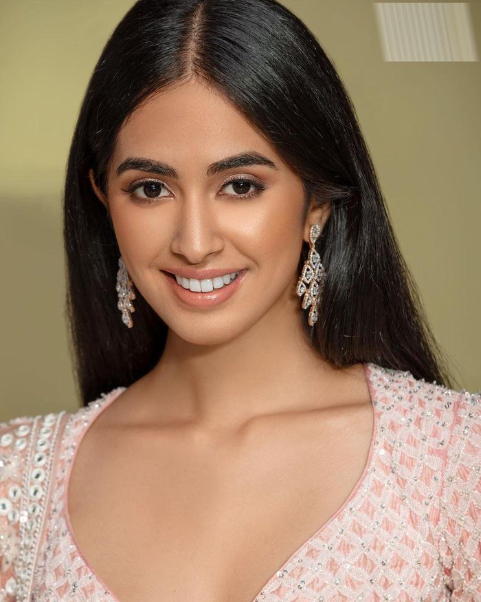 Nhan sắc ngọt ngào, quyến rũ và vẻ đẹp tri thức của Hoa hậu Ấn Độ 2022 - Ảnh 5