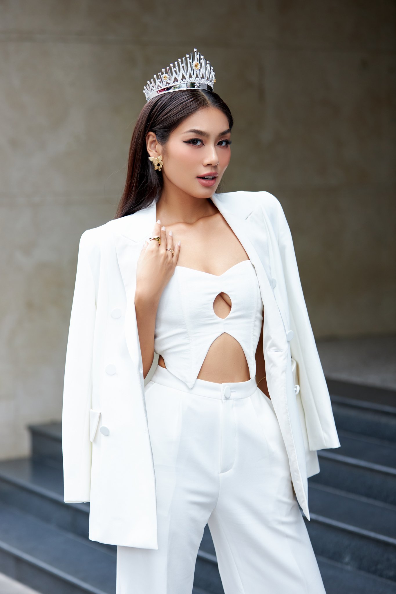 Á hậu Thảo Nhi Lê hội ngộ con gái tỷ phú Johnathan Hạnh Nguyễn - Ảnh 1