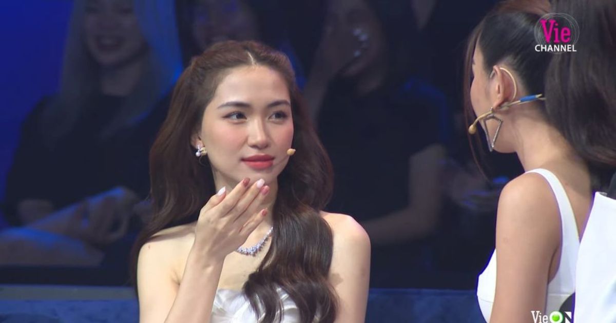 Hoa hậu Thùy Tiên muốn làm "máy bay bà già" của con trai Hòa Minzy