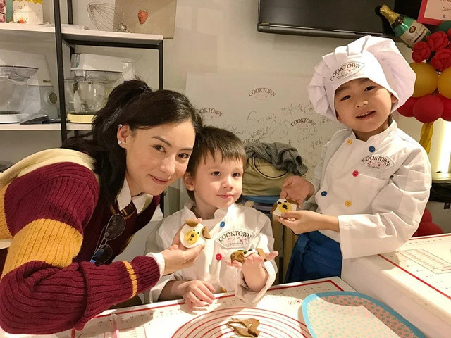 Cuộc sống của mẹ đơn thân 3 con Trương Bá Chi ở tuổi 42 - Ảnh 3