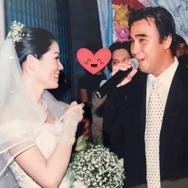 Loạt ảnh cưới của MC Quyền Linh, nhìn là biết 2 cô con gái thừa hưởng gen xinh đẹp từ bố mẹ - Ảnh 1