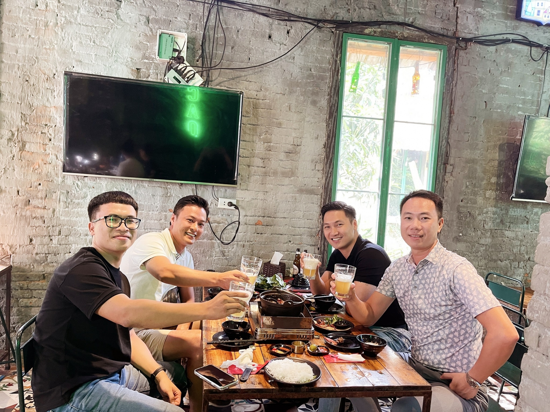 Hậu lùm xùm ở Tây Ban Nha, Hồng Đăng lại tích cực đăng ảnh chơi golf - Ảnh 3