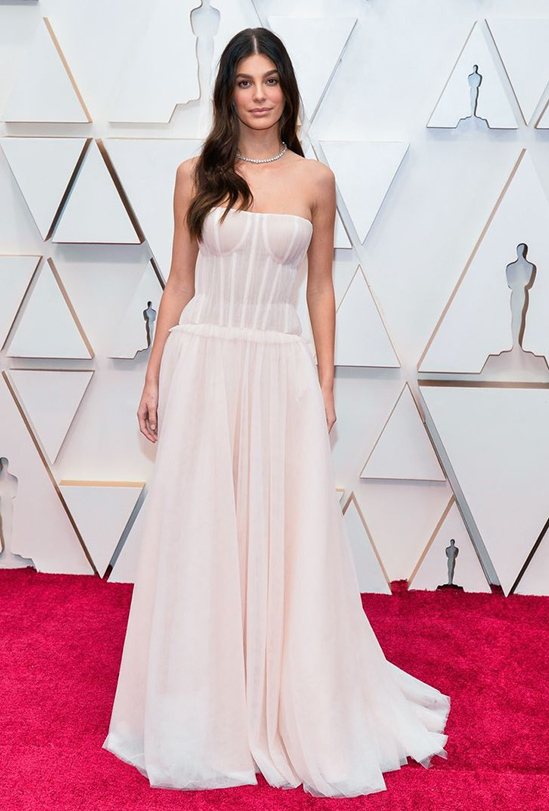 Adriana Lima, Elle Fanning và loạt sao Hollywood mang váy cưới lên thảm đỏ - Ảnh 11