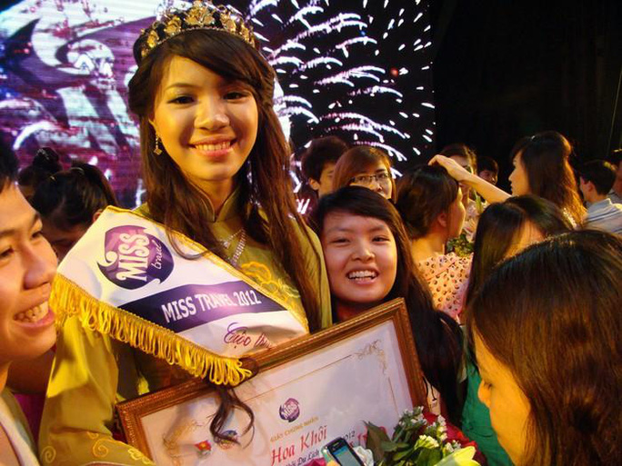 Tuy vậy, Khả Trang vẫn tự tin tham dự các cuộc thi nhan sắc và giành được thứ hạng ấn tượng.
