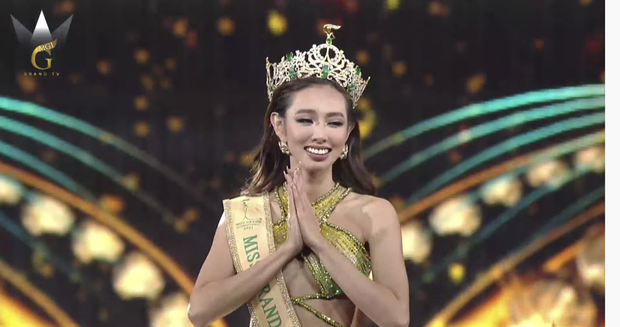 Giây phút thiêng liêng của đại diện Việt Nam khi trở thành Hoa hậu của cuộc thi Miss Grand International 2021.