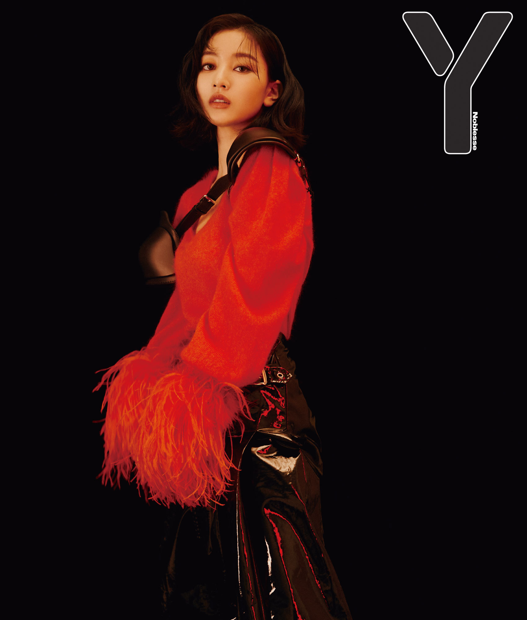 Netizen lần này dành trọn lời khen cho Jihyo. Nayeon vẫn xinh, vẫn chất nhưng spotlight trên bìa Y Magazine xin nhường cho trưởng nhóm TWICE: