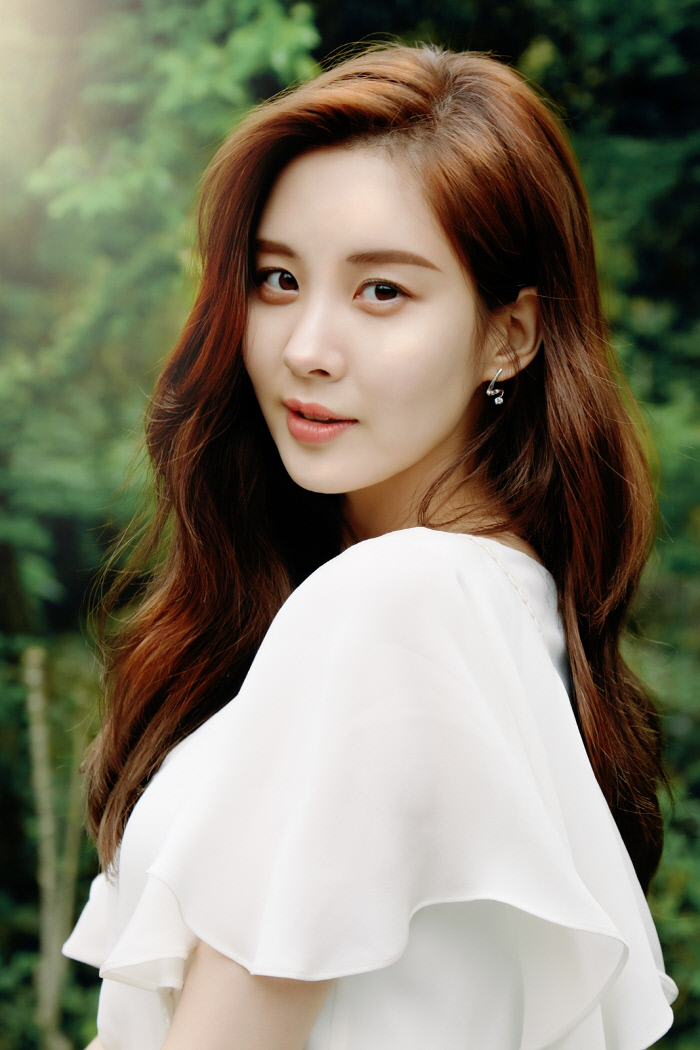 Seohyun cũng là mỹ nhân có bọng mắt ấn tượng nhất xứ sở Kim Chi, giúp ánh nhìn của người đẹp trong trẻo và hút hồn hơn.