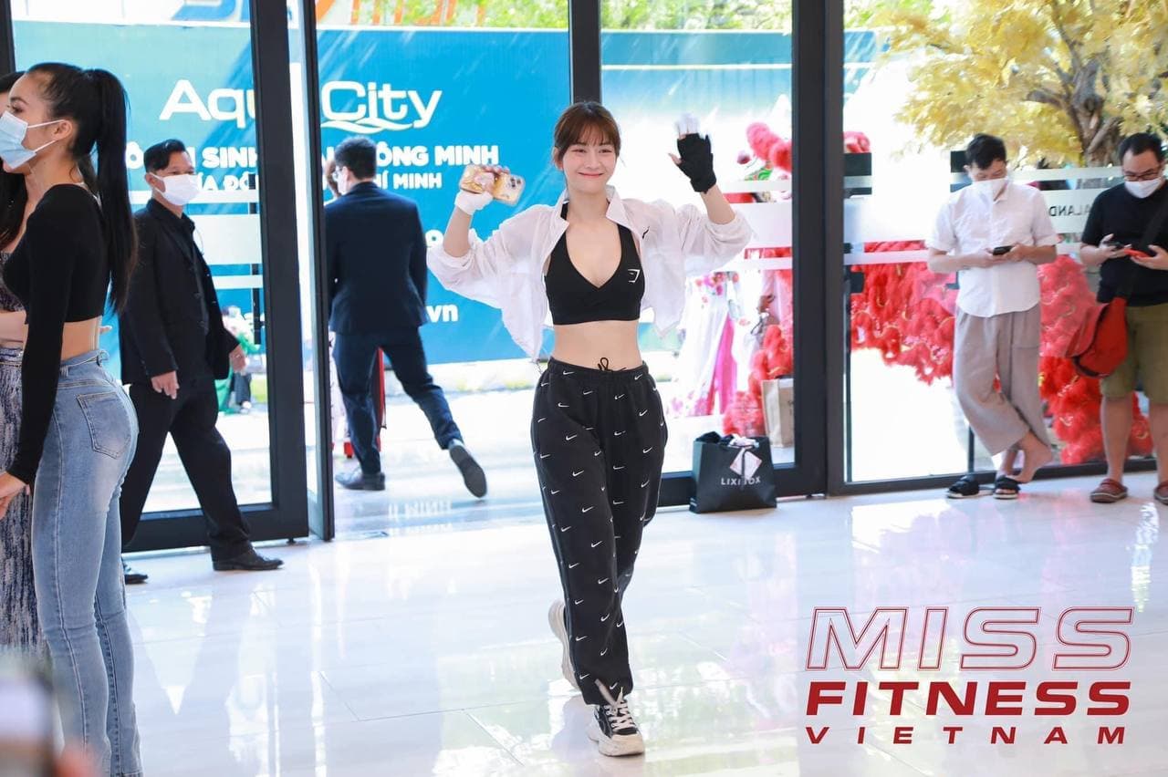 Lê Bống đăng kí tham gia Miss Fitness Vietnam khiến nhiều người bất ngờ.