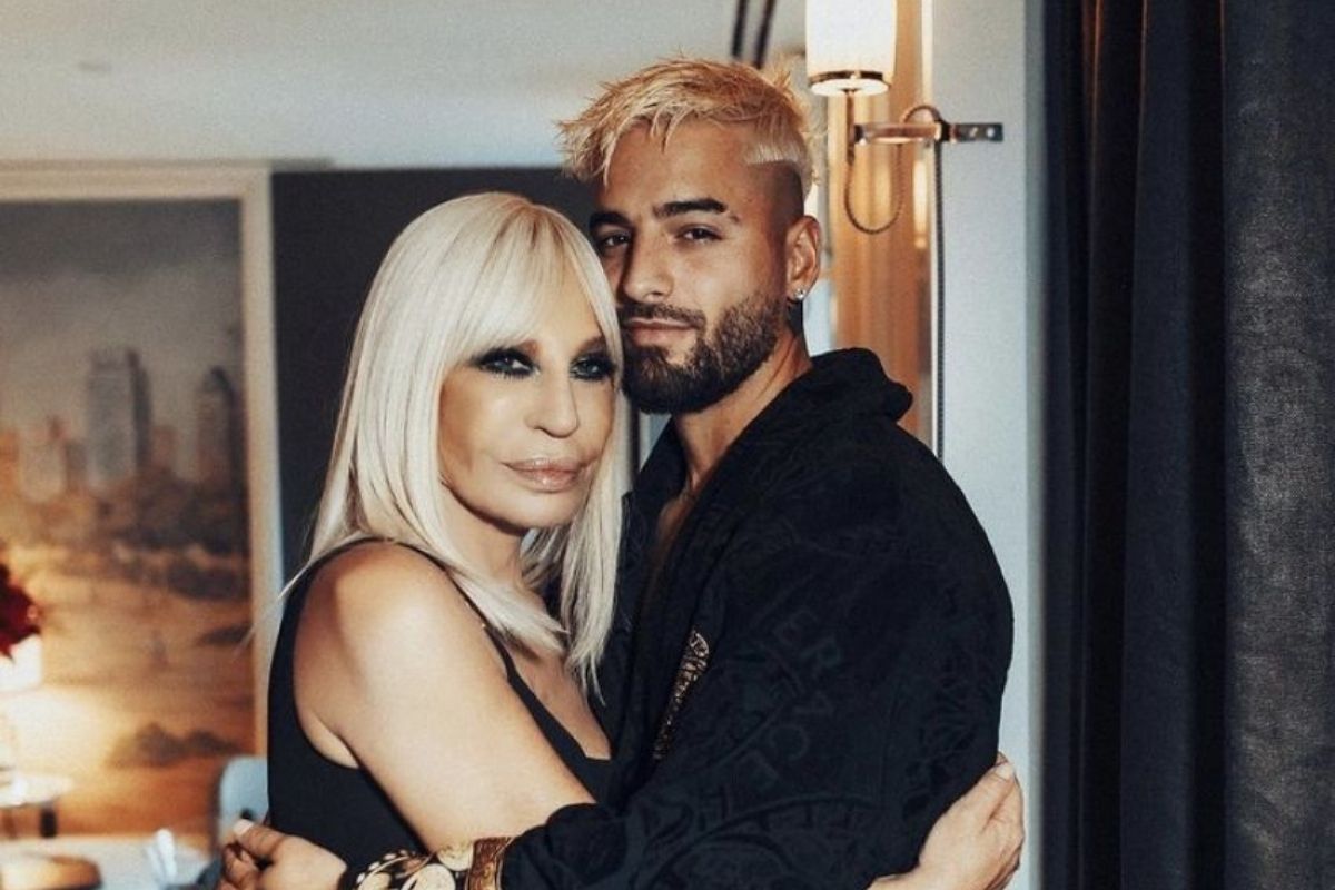 Maluma - Nam ca sĩ người Colombia trở thành đại diện cho chiến dịch Xuân Hè 2022 của Versace