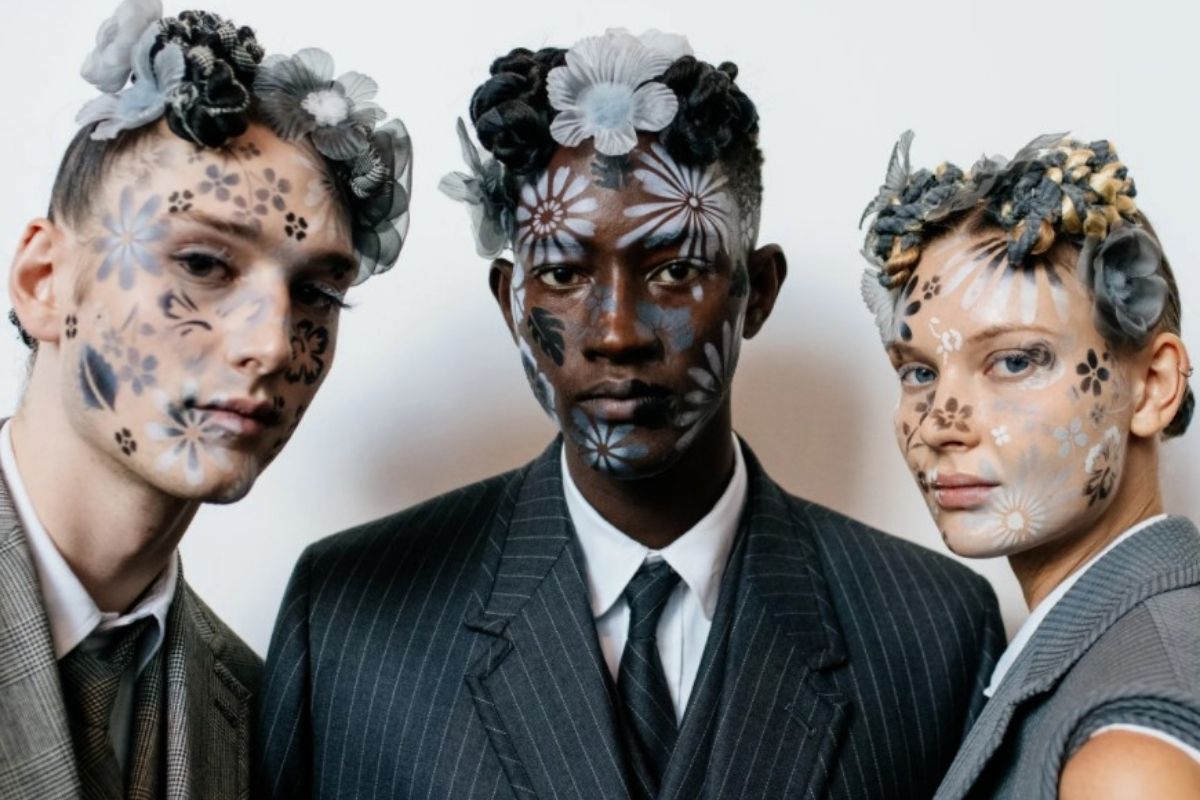 Trước khi Met Gala 2022 diễn ra, bạn đừng bỏ qua BST mùa Thu 2022 của Thom Browne