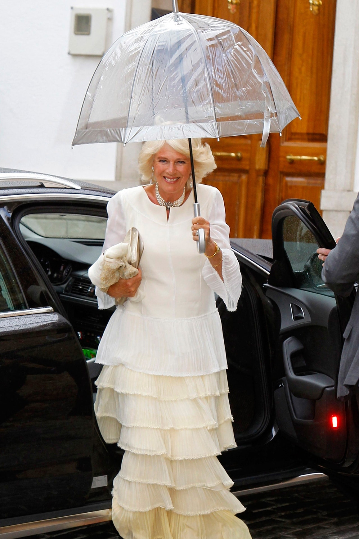 17 năm mặc đồ thanh lịch, Vương hậu nước Anh tương lai nổi bật nhờ một món đồ - Ảnh 3