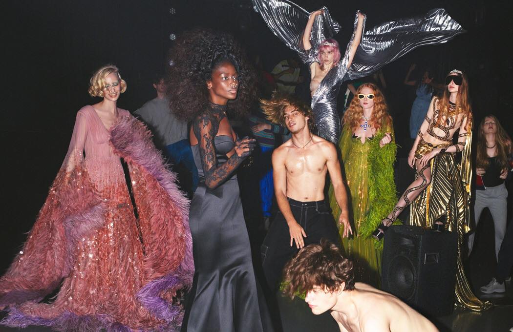 Gucci tung ra bộ ảnh tiệc tùng 'thác loạn' để quảng bá cho bộ sưu tập Xuân hè 2022 - Ảnh 6
