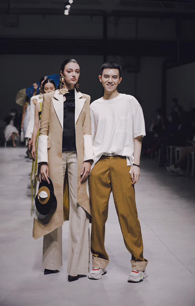 Phan Đăng Hoàng là sinh viên Việt Nam duy nhất được mang bộ sưu tập tốt nghiệp của mình đến khuôn khổ Milan Fashion Week 2021.