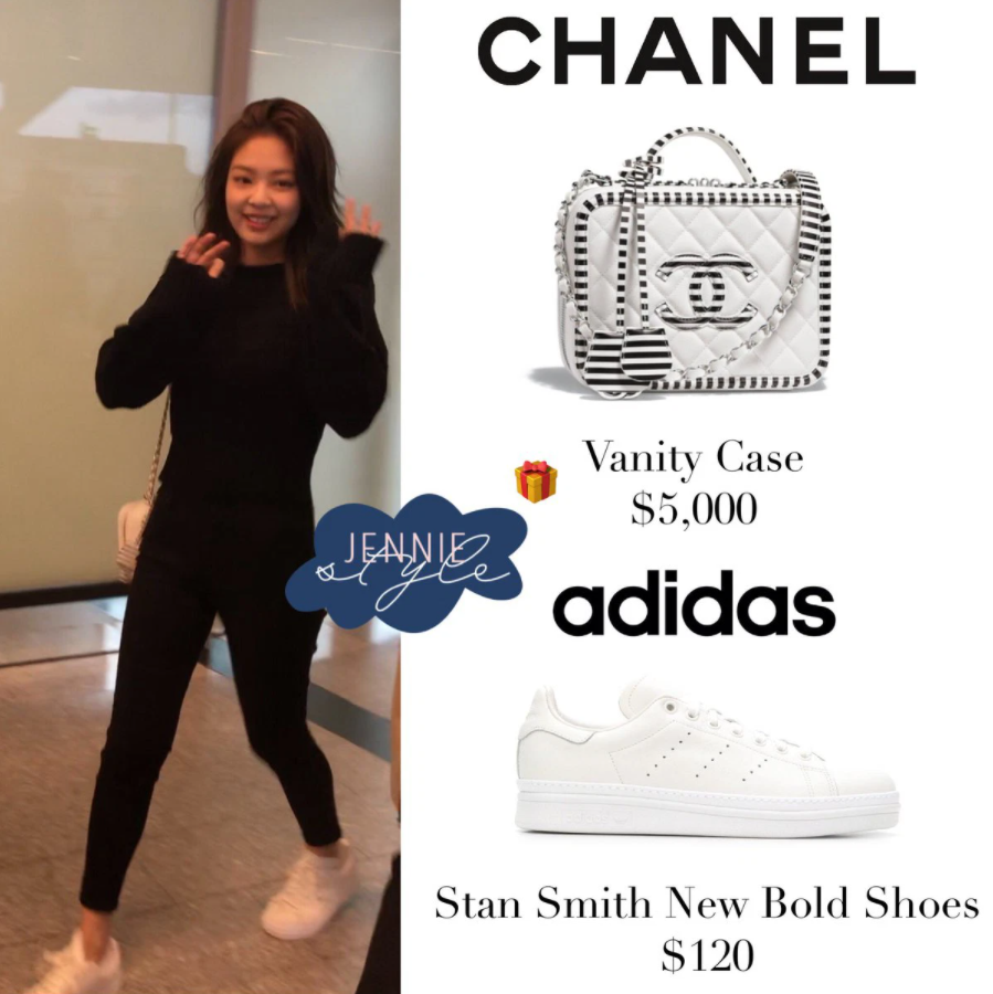 Jennie kín đáo đi dự show diễn Chanel năm 2019.