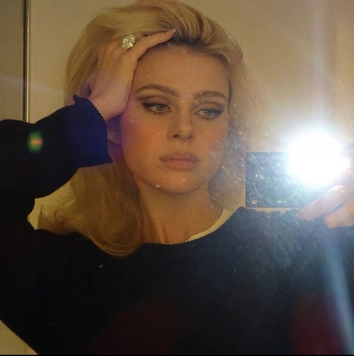 DÂU MỚI NHÀ BECKHAM KHOE NHẪN KHỦNG GIÁ 46 TỶ - Ảnh 3