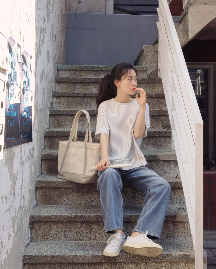 5 mẫu giày dép giúp mọi kiểu trang phục nhìn trẻ ra 5 tuổi - Ảnh 2