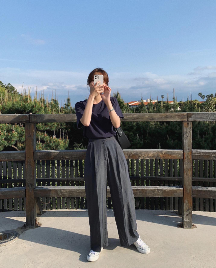 5 mẫu giày dép giúp mọi kiểu trang phục nhìn trẻ ra 5 tuổi - Ảnh 3