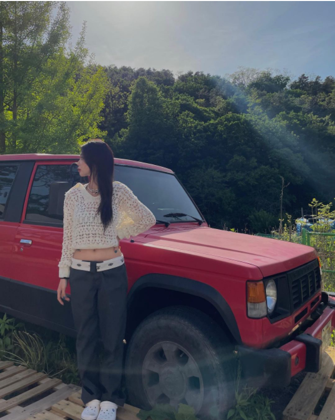 Chiếc quần 55 tuổi hồi sinh vì chị em thích khoe eo thon, dáng ngọc - Ảnh 5