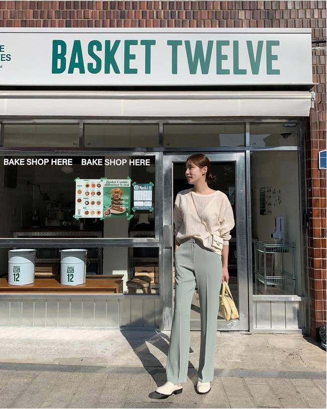 13 cách mặc quần màu pastel không sợ sến, chỉ trẻ trung và thanh lịch trở lên - Ảnh 3