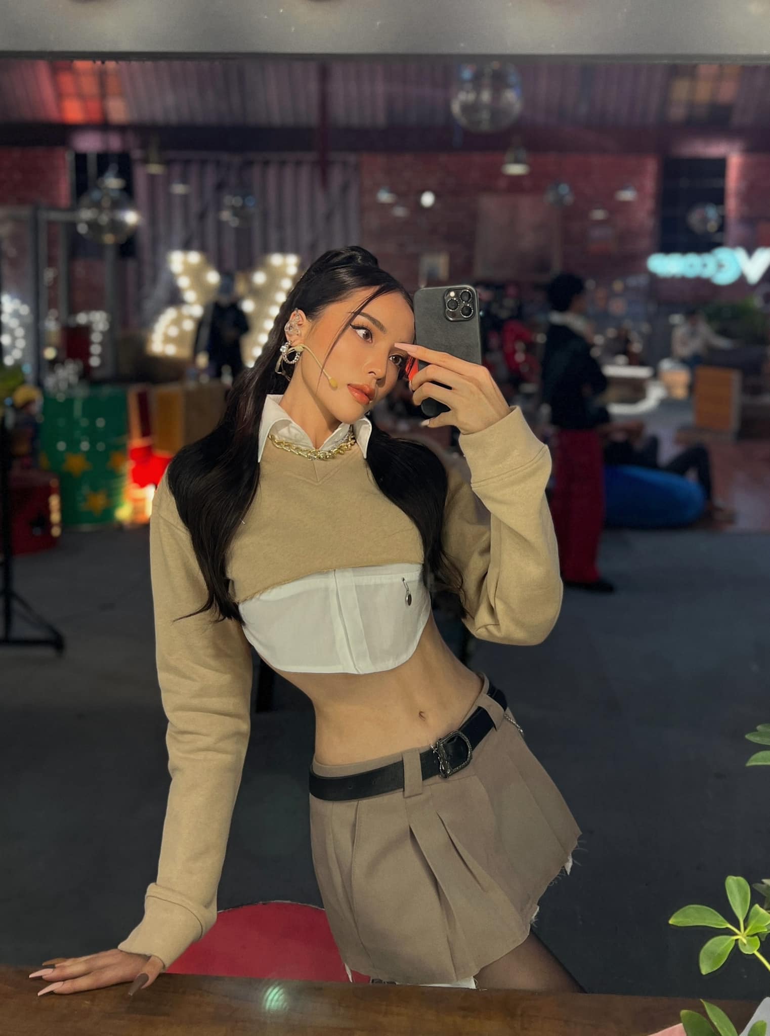 Từ khi giảm cân, sở hữu vòng eo con kiến, Hoa hậu Kỳ Duyên chăm mặc áo croptop hơn cả - Ảnh 14