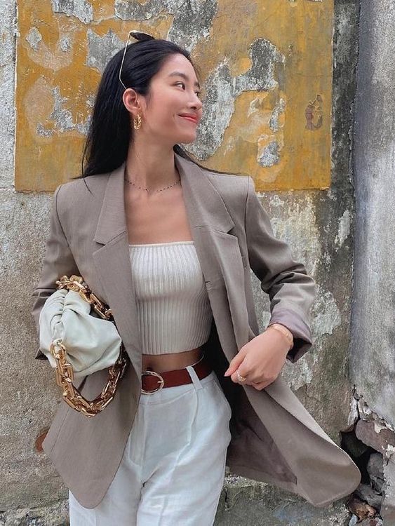 Muôn kiểu mặc blazer cho hè 2022 - Ảnh 11