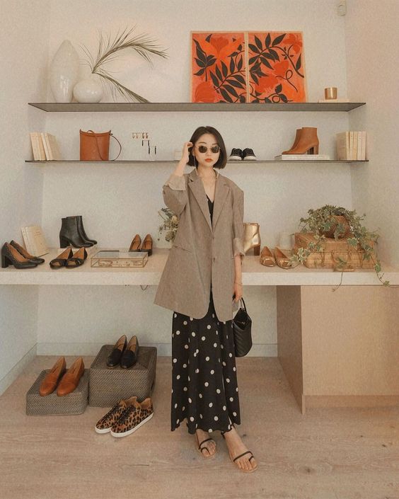 Muôn kiểu mặc blazer cho hè 2022 - Ảnh 16