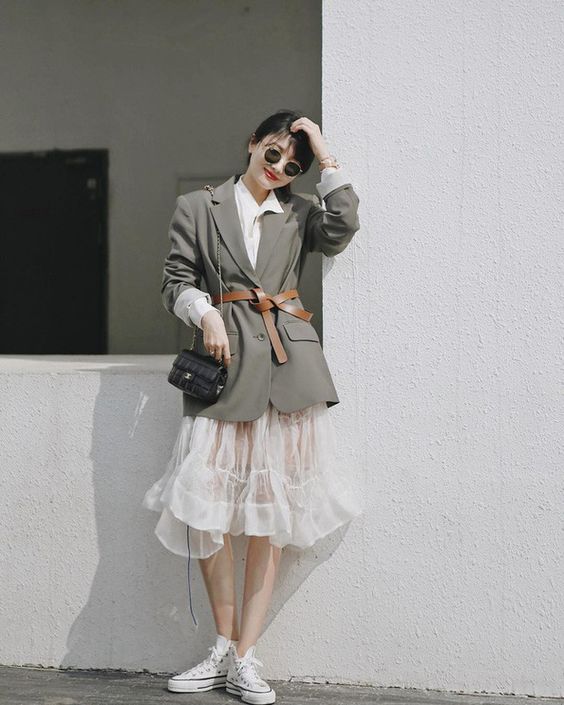 Muôn kiểu mặc blazer cho hè 2022 - Ảnh 1