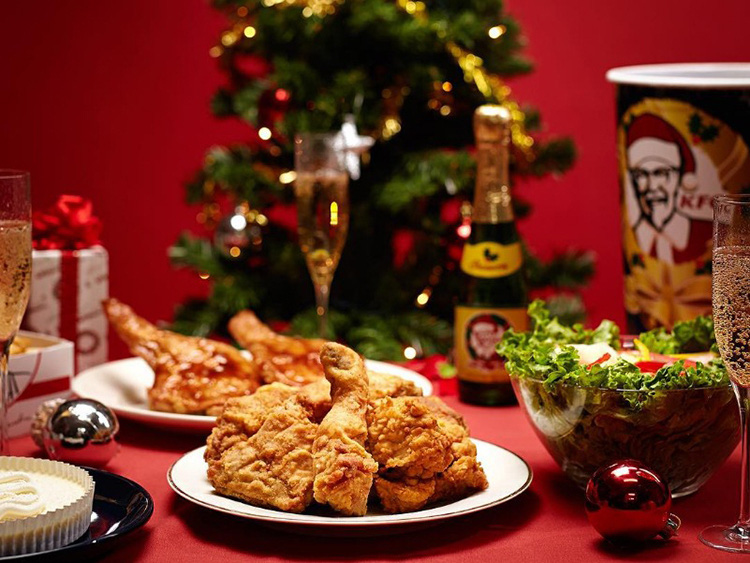 Ồ, lạ thật!  KFC là món ăn Giáng sinh của Nhật Bản