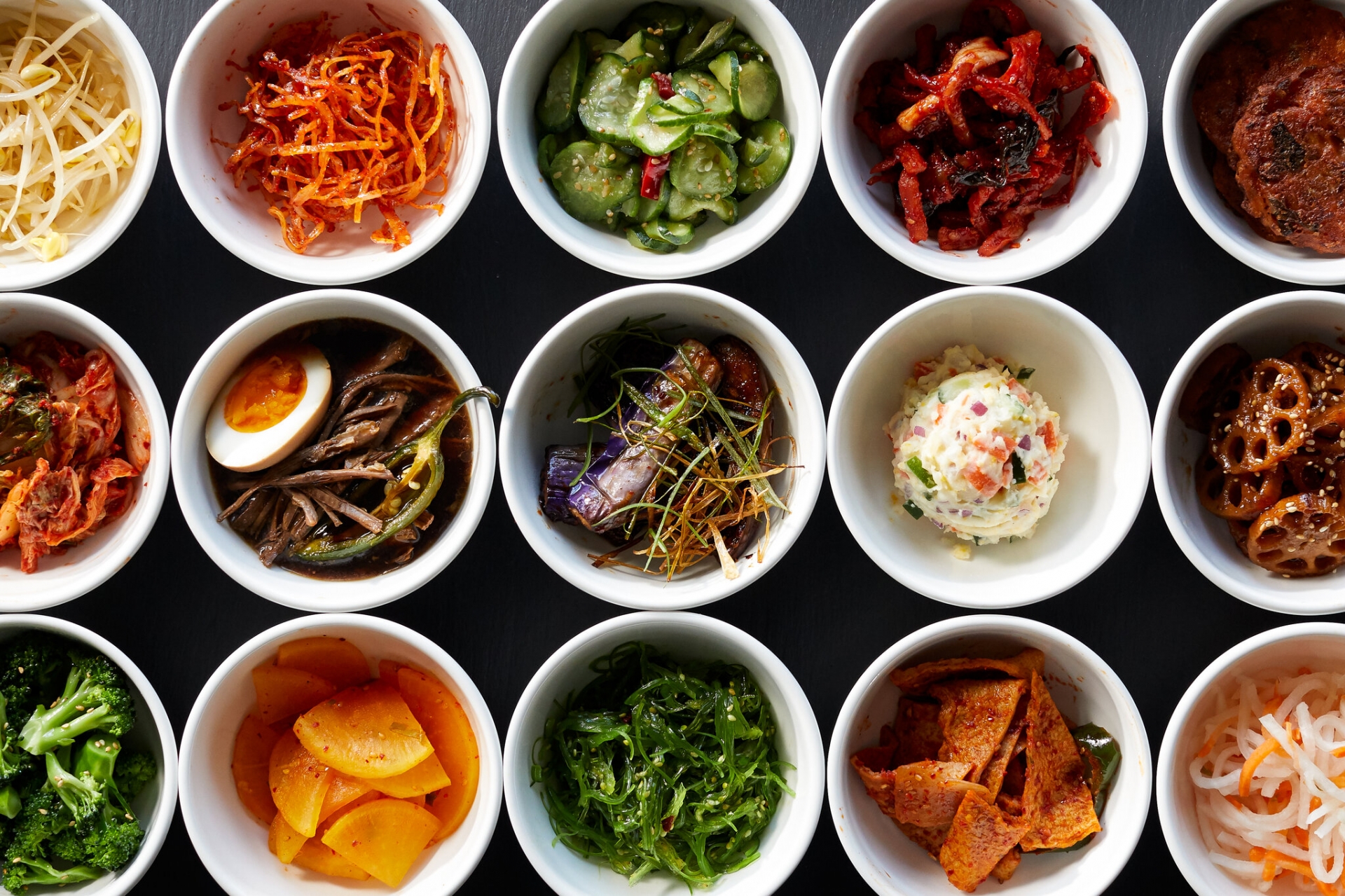 Panchan - Món ăn kèm không thể thiếu trên mâm cơm của người Hàn Quốc