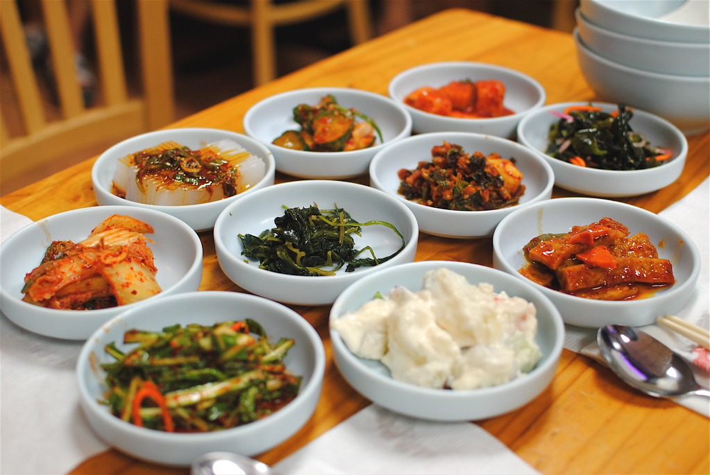 Panchan - Món ăn kèm trong mỗi bữa ăn của người Hàn Quốc - Ảnh 3