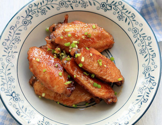 Cách làm cánh gà om coca ngon đến mức bao nhiêu cơm cũng ăn hết veo