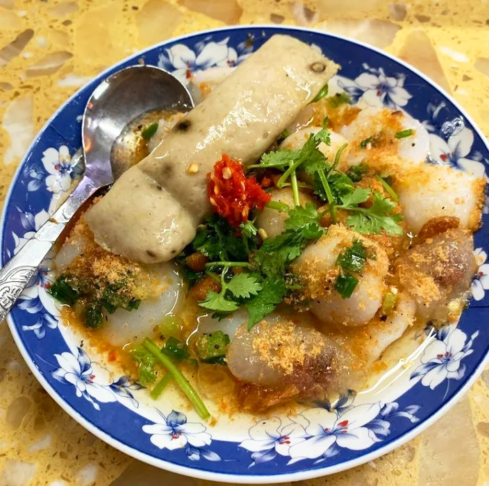 Chợ ẩm thực Bến Thành có gì hấp dẫn mà lại hút khách đến kì lạ như vậy? - Ảnh 1