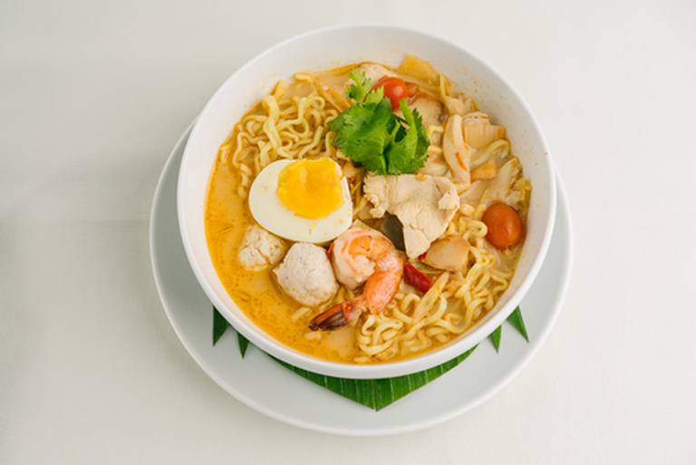 Bữa sáng cuối tuần ngon khó cưỡng với món mì cà ri thơm ngon