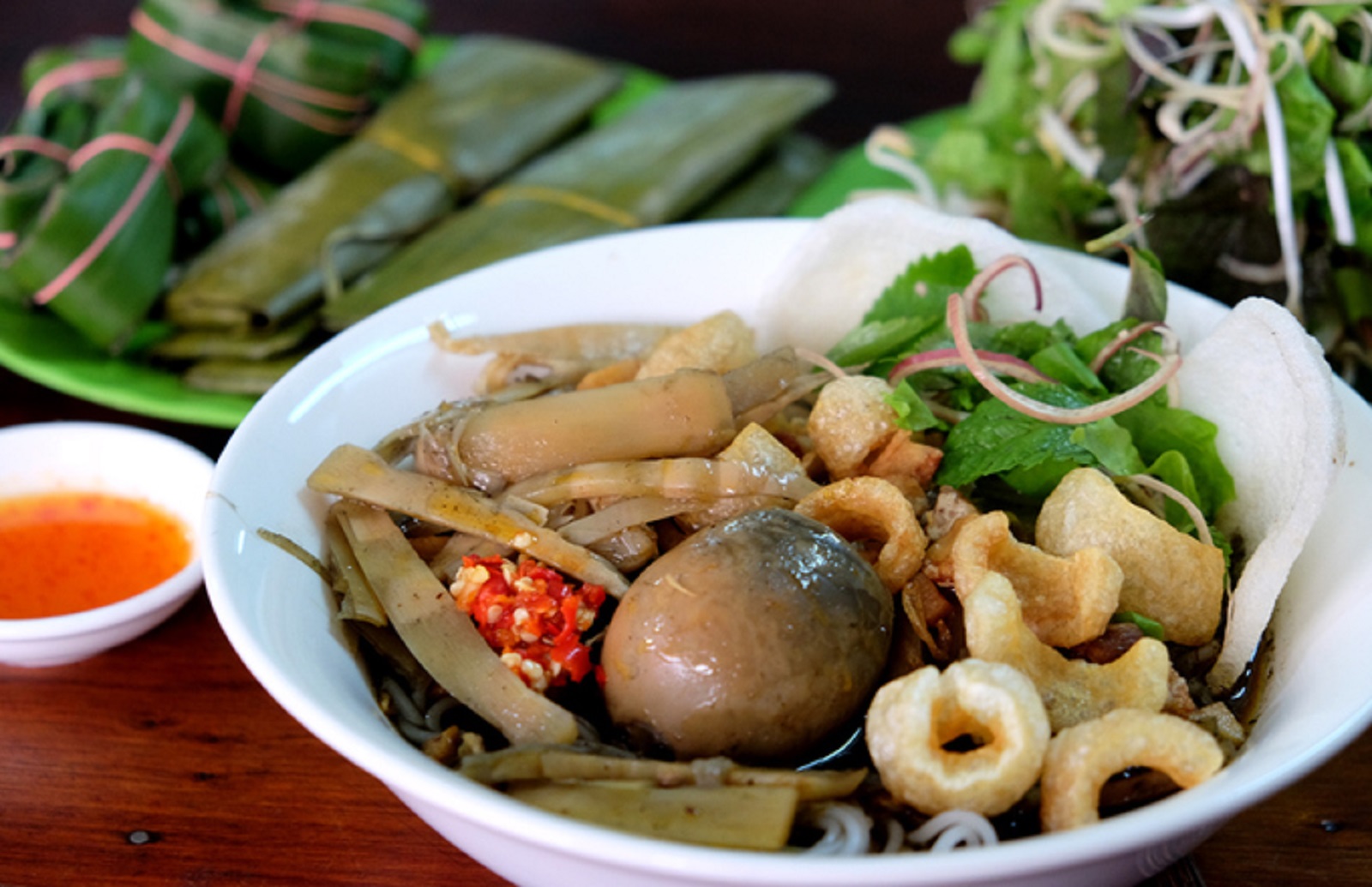 Bún cua thối, món đặc sản đầy thử thách của Pleiku