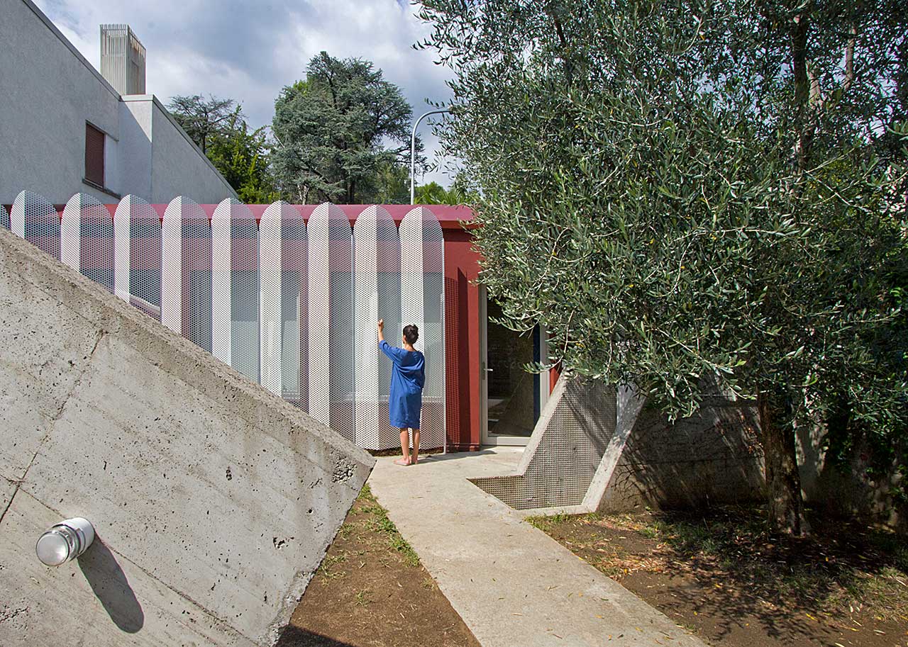 Ngôi nhà siêu nhỏ với diện tích chỉ 25m² được kiến trúc sư Francesca Perani thiết kế cho một cặp vợ chồng trẻ. 