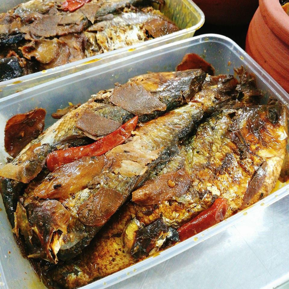 Cá mòi kho - đặc sản của Kiến Thuỵ, Hải Phòng.
