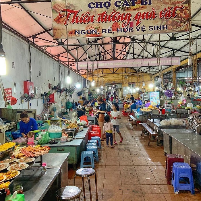 Khám phá 4 khu chợ ẩm thực nhiều món ăn ngon 'quên lối về' ở Hải Phòng - Ảnh 1
