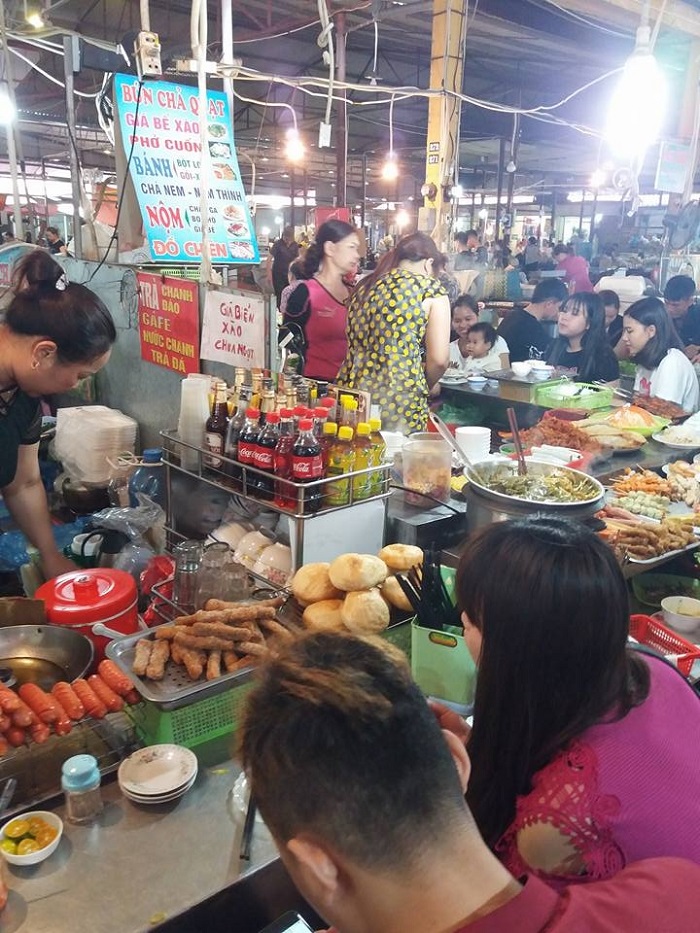 Khám phá 4 khu chợ ẩm thực nhiều món ăn ngon 'quên lối về' ở Hải Phòng - Ảnh 9