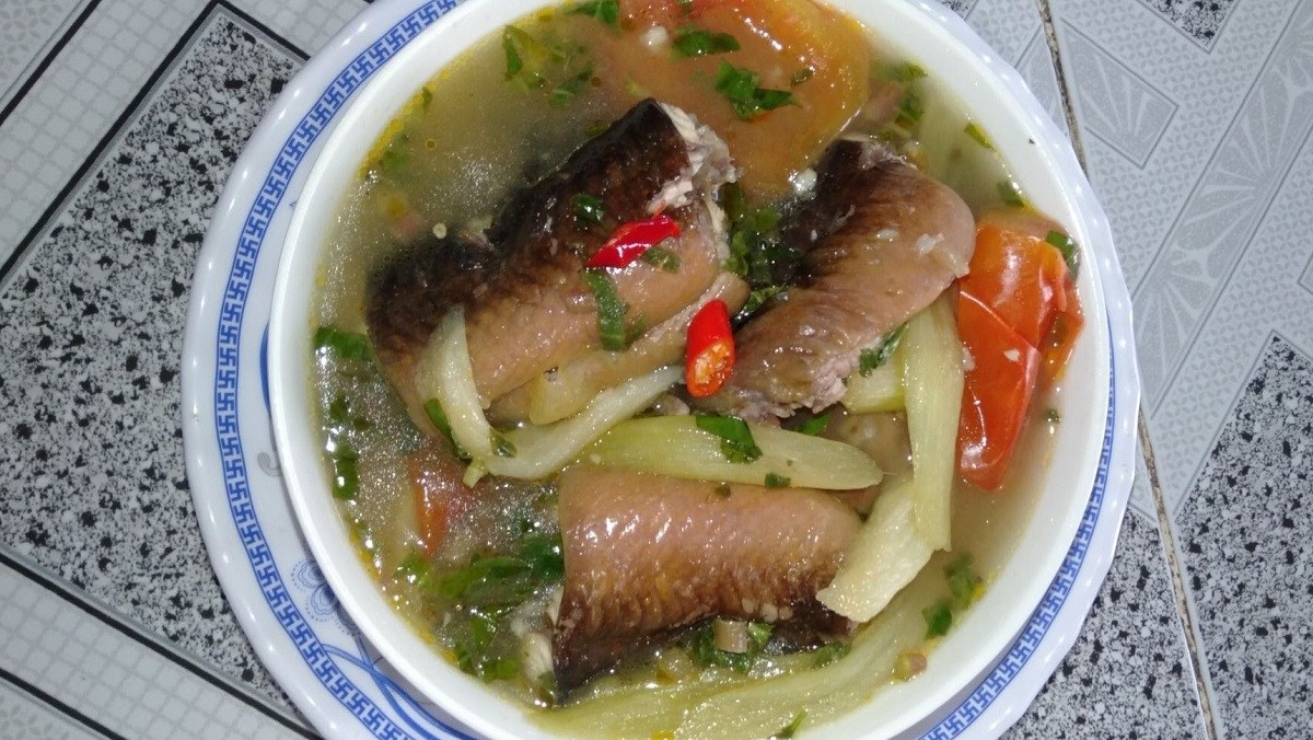 Cách nấu canh chua lươn nóng hổi, không tanh, khiến nồi cơm đầy hết bay - Ảnh 1